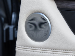 2015xDrive50i M\(yn)(dng) g