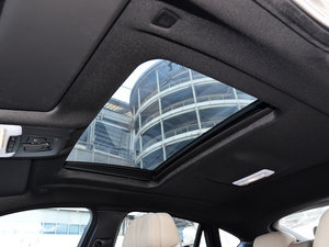 2015xDrive50i M\(yn)(dng) g