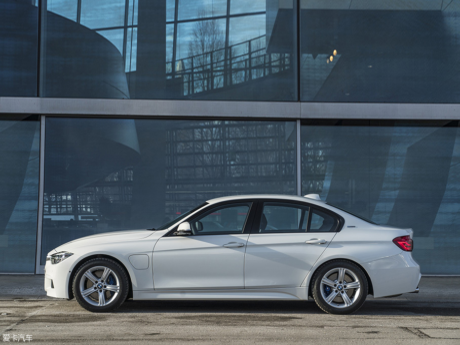 2015R3ϵʽτ 330e