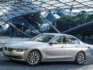 2015A(y)ctiveHybrid w^