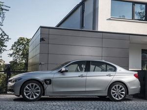 2015A(y)ctiveHybrid w^