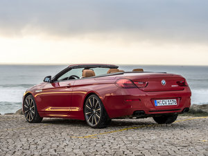 2016款650i xDrive 左后45度