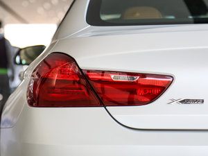 2016款640i xDrive 尾灯