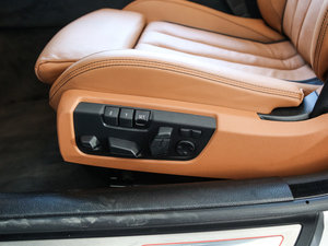 2016款640i xDrive 主驾驶座椅调节