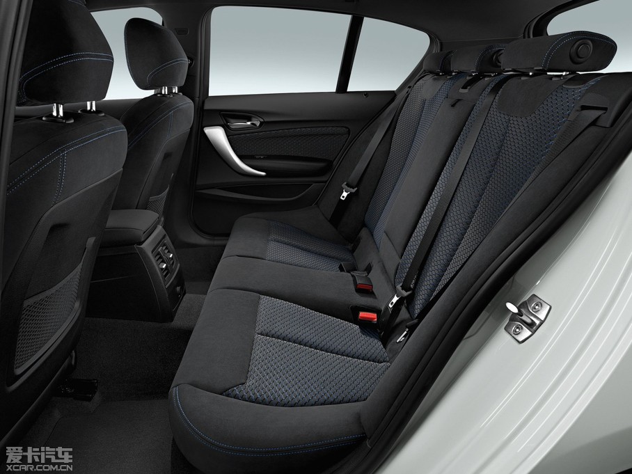 2015R1ϵɎ 125i M\