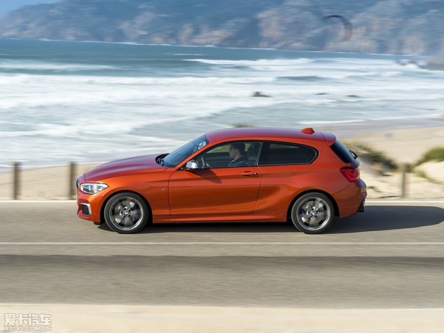 2015R1ϵɎ M135i