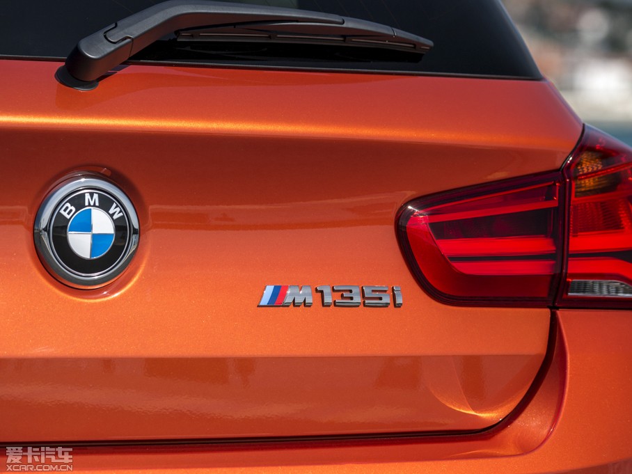 2015R1ϵɎ M135i