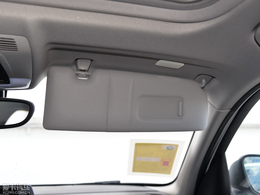 2015R1ϵɎ 118i I