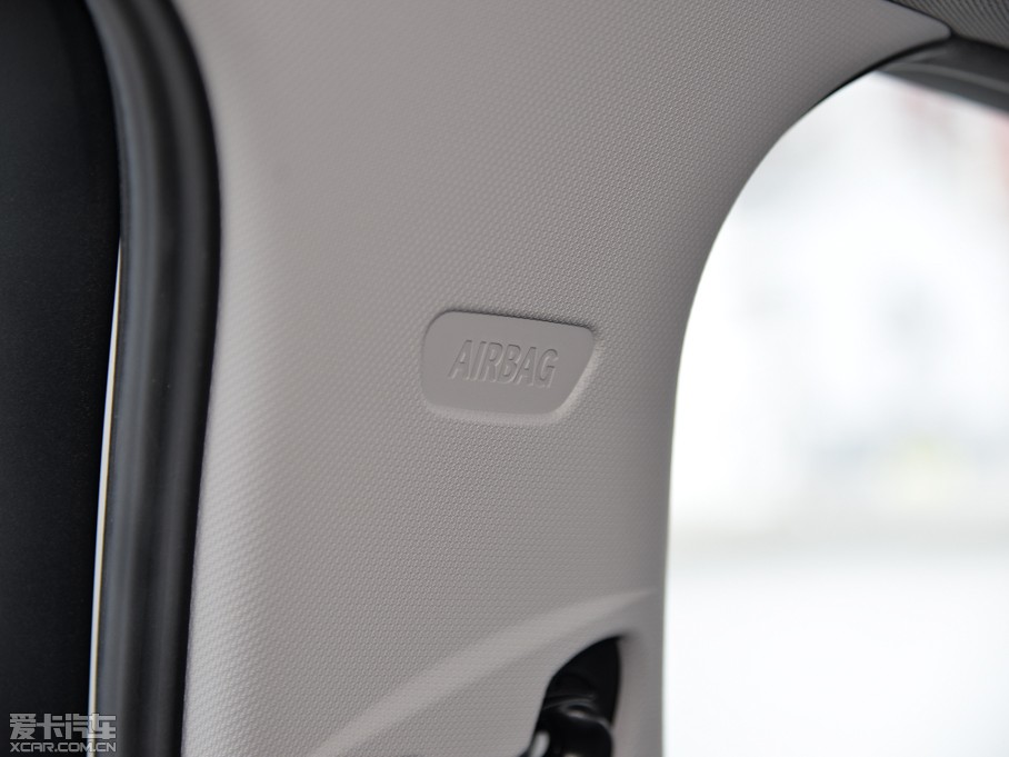 2015R1ϵɎ 118i I