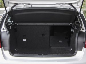 2015款120i 领先型 空间座椅