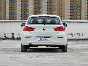 2015款118i 领先型 正后	