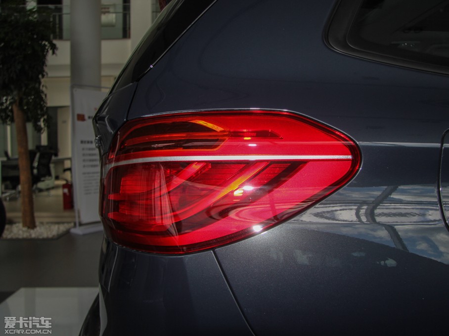 2015R2ϵ๦܇ 218i \OӋb