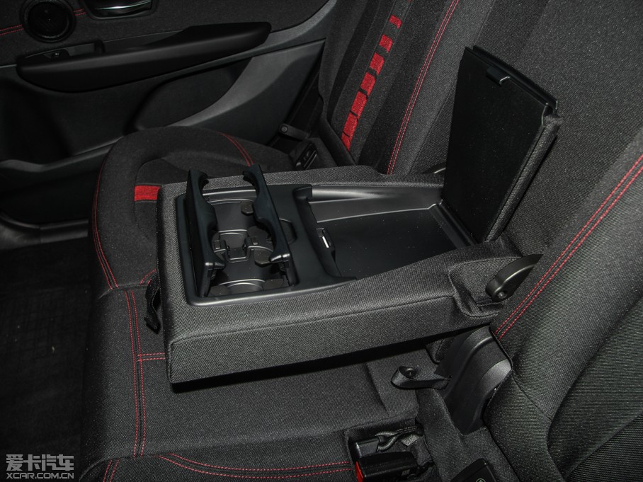 2015R2ϵ๦܇ 218i \OӋb