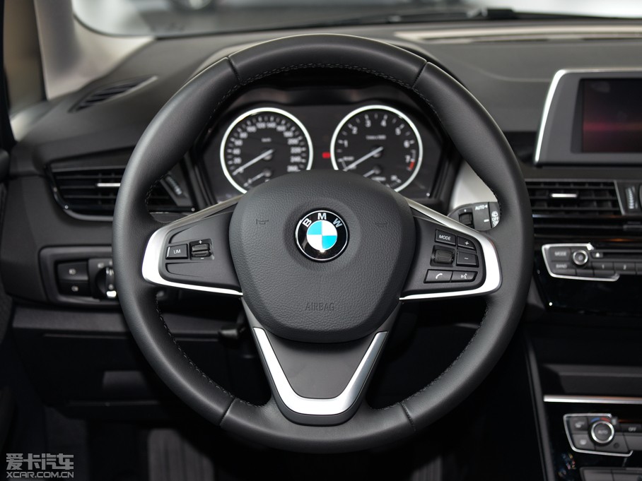 2015R2ϵ๦܇ 218i I(lng)