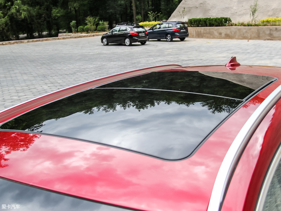 2015R2ϵ๦܇ 218i AOӋb