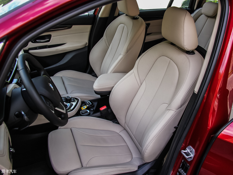 2015R2ϵ๦܇ 218i AOӋb