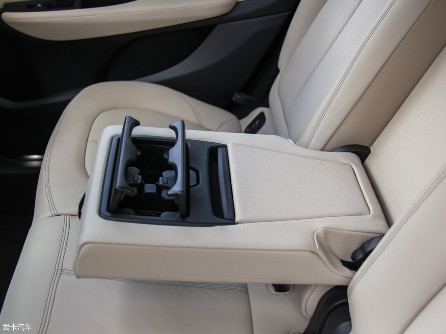 2015R2ϵ๦܇ 218i AOӋb