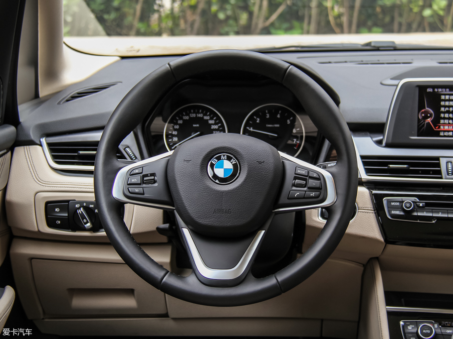 2015R2ϵ๦܇ 218i AOӋb