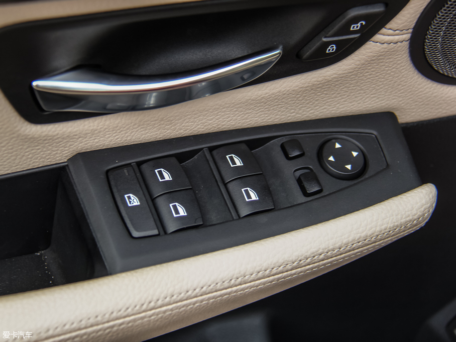 2015R2ϵ๦܇ 218i AOӋb