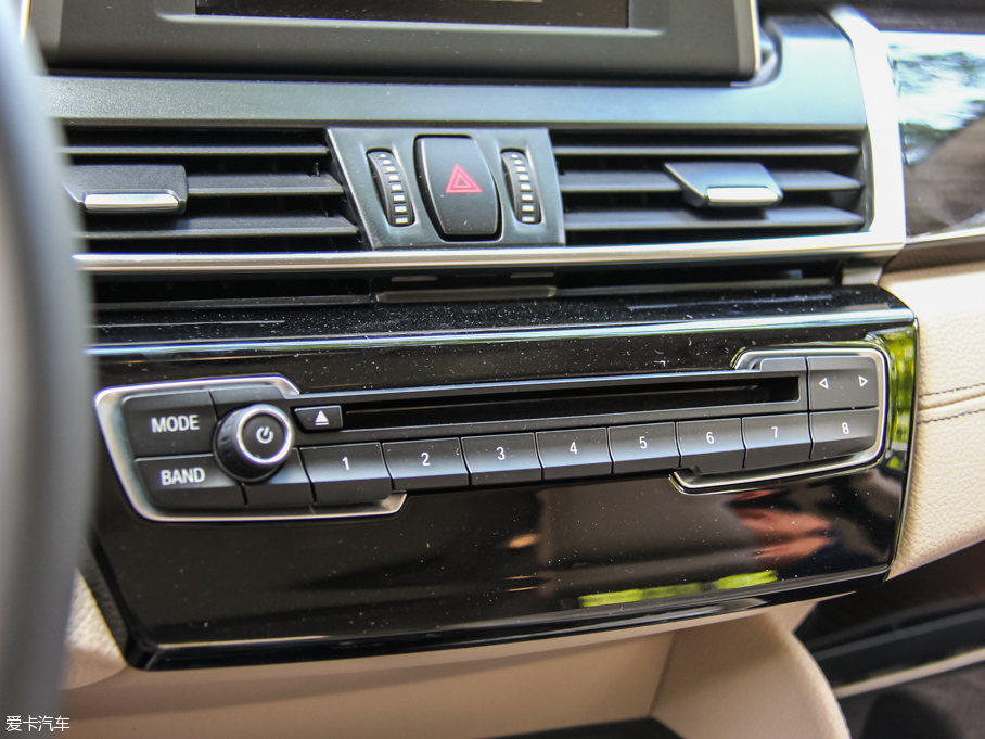 2015R2ϵ๦܇ 218i AO(sh)Ӌ(j)b