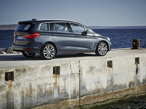 2015款220d 整体外观
