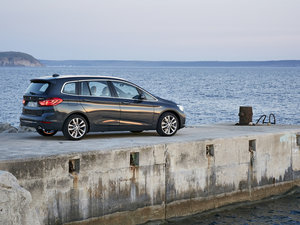 2015款220d 整体外观