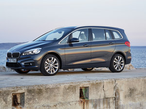 2015款220d 整体外观
