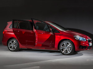 2015款220i 整体外观