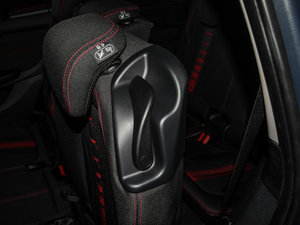 2015218i \O(sh)Ӌb g