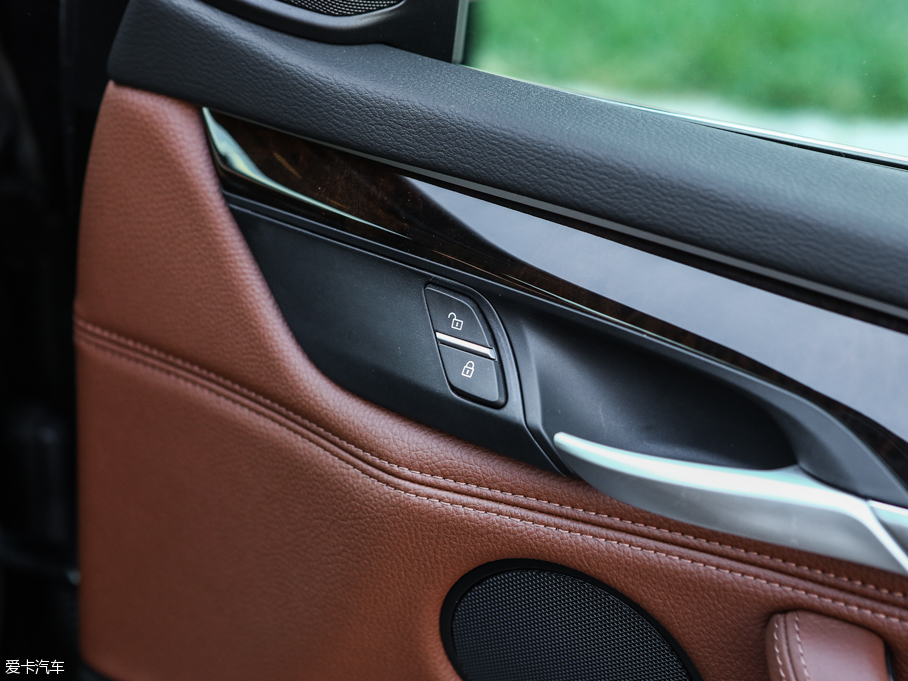 2015RX5(M) xDrive28i I