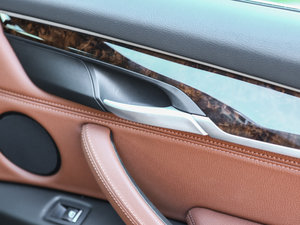 2015xDrive28i I(lng) g