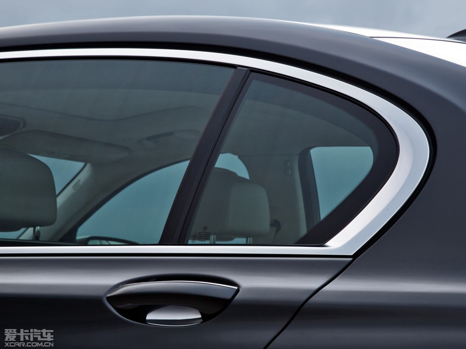 2016R7ϵ 750Li xDrive