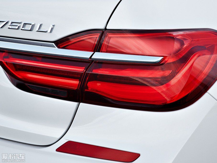 2016R7ϵ 750Li xDrive M Sport