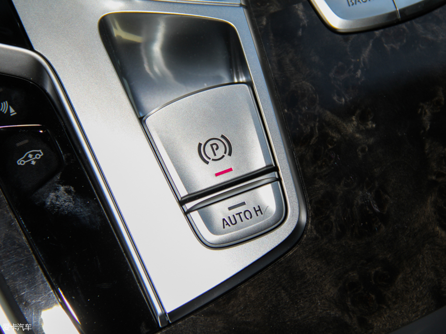 2016R7ϵ 740Li I(lng)