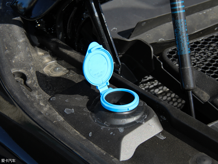 2016��R7ϵ 740Li �I����