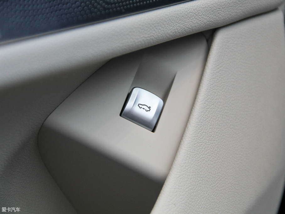 2016R7ϵ 750Li xDrive