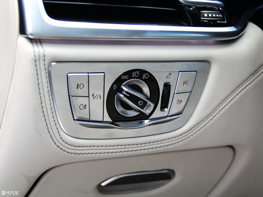 2016R7ϵ 750Li xDrive