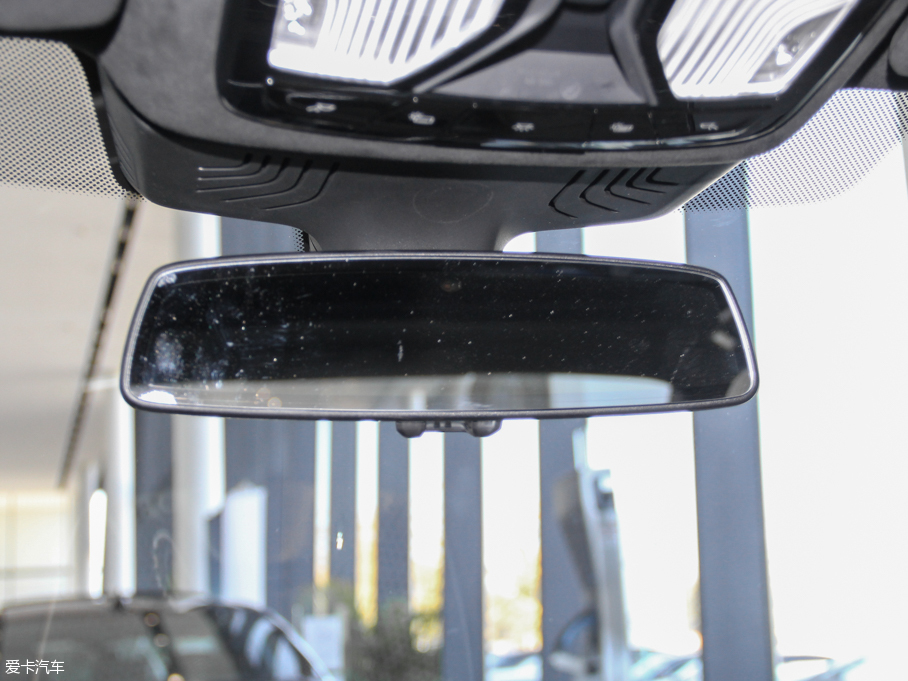 2016R7ϵ 750Li xDrive