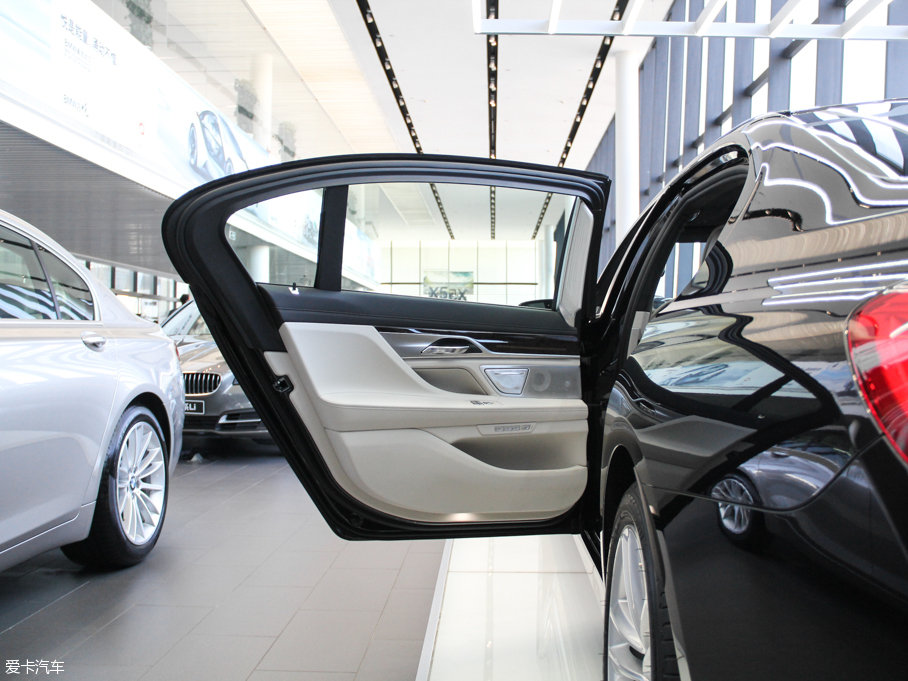 2016R7ϵ 750Li xDrive