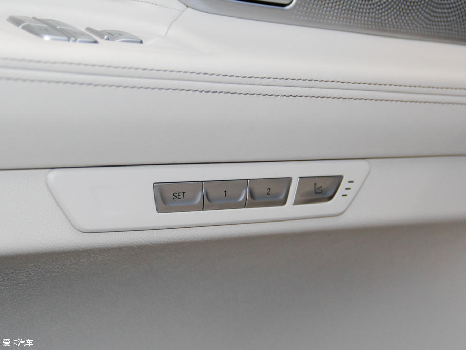 2016R7ϵ 750Li xDrive