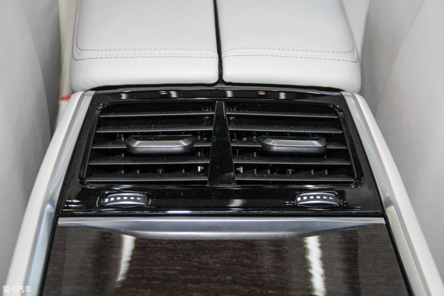 2016R7ϵ 750Li xDrive