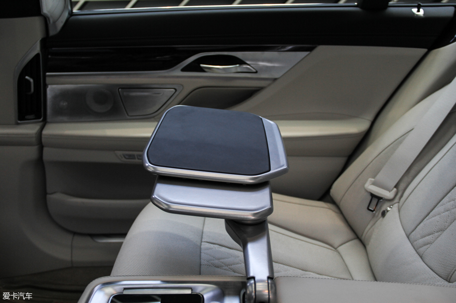 2016R7ϵ 750Li xDrive