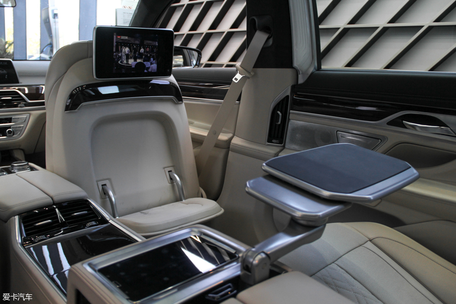 2016R7ϵ 750Li xDrive