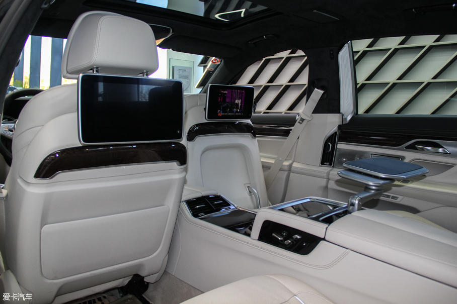 2016R7ϵ 750Li xDrive