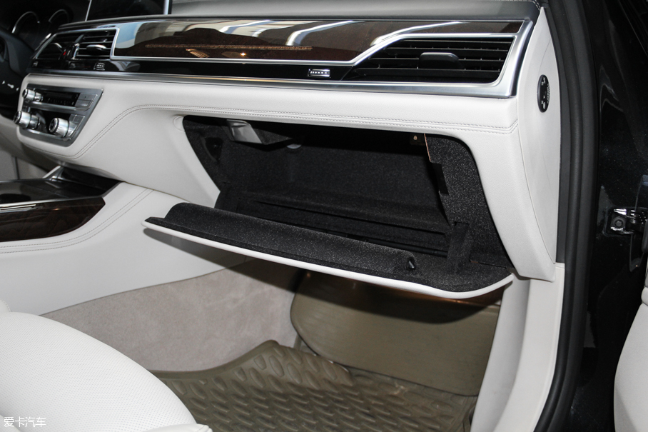 2016R7ϵ 750Li xDrive