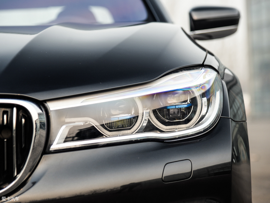 2016R7ϵ 750Li xDrive