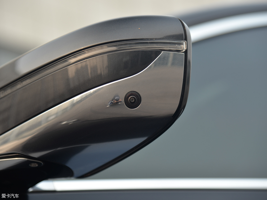 2016R7ϵ 750Li xDrive