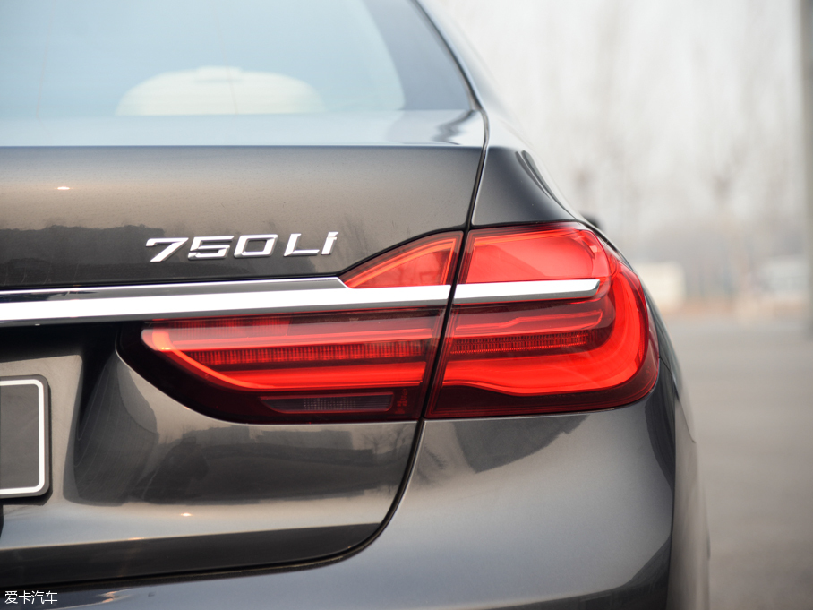 2016R7ϵ 750Li xDrive