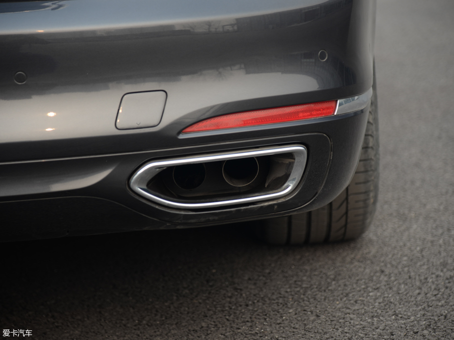 2016R7ϵ 750Li xDrive