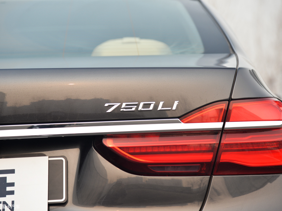 2016R7ϵ 750Li xDrive